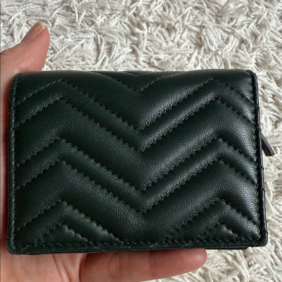 Gucci Dark Green Quilted Leather Wallet - Picture 5 of 12